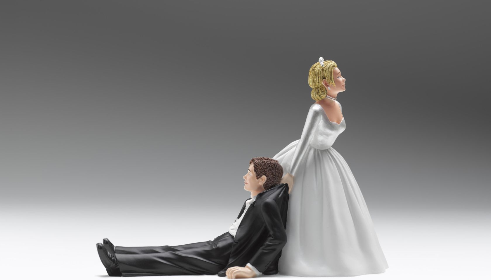 Wedding figurines relationship difficulties