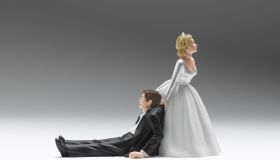 Wedding figurines relationship difficulties