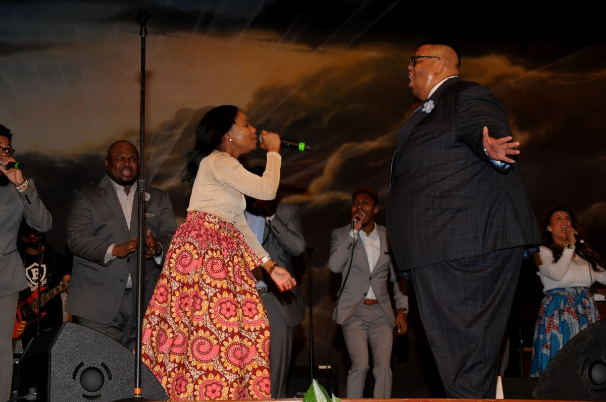 Charles Butler & Trinity Live At Spirit Of Praise