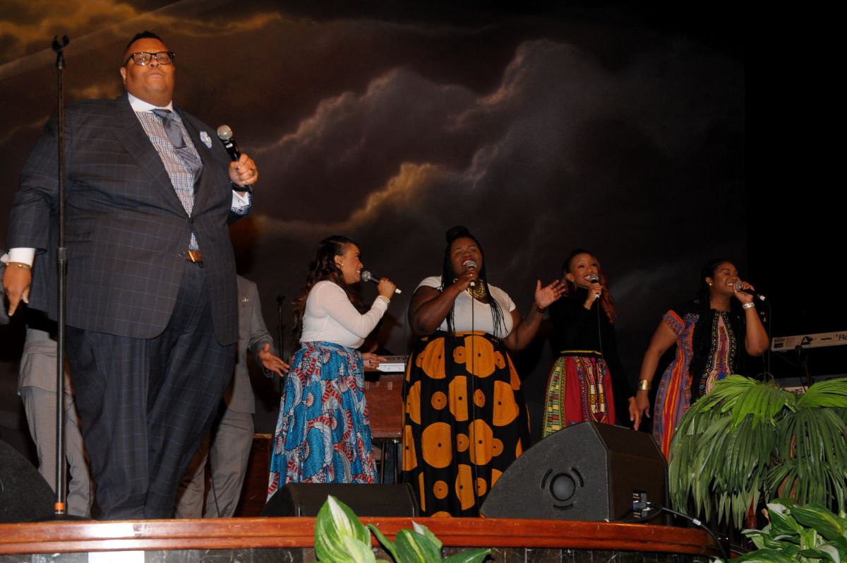 Charles Butler & Trinity Live At Spirit Of Praise