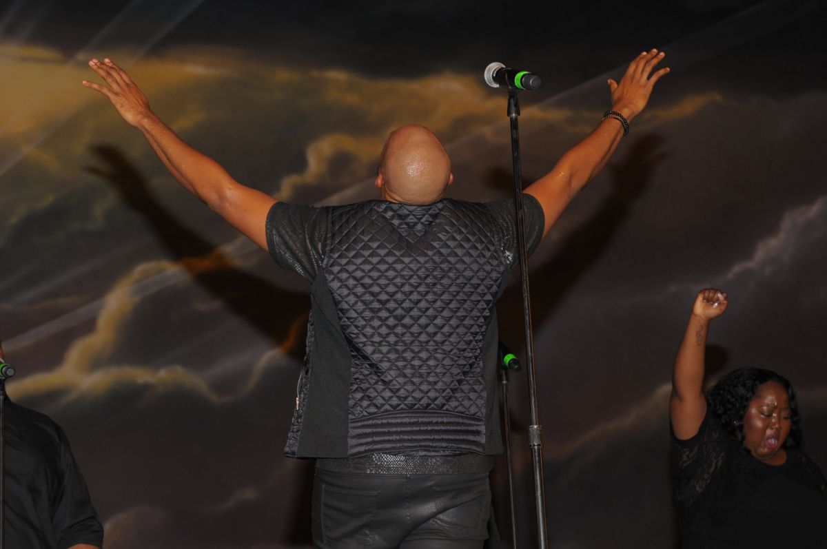 Anthony Brown & Group TherAPY Live At Spirit Of Praise 2016