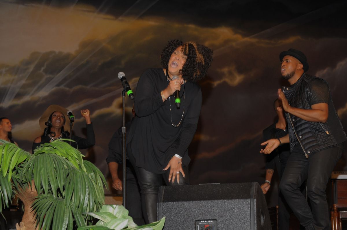 Anthony Brown & Group TherAPY Live At Spirit Of Praise 2016