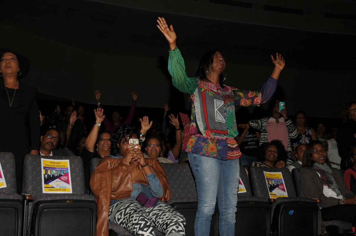 Praise Moments At Spirit Of Praise