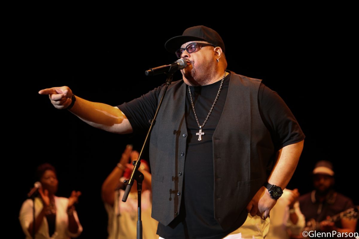 Fred Hammond’s Mother’s Day Concert Features Pages of Life (video