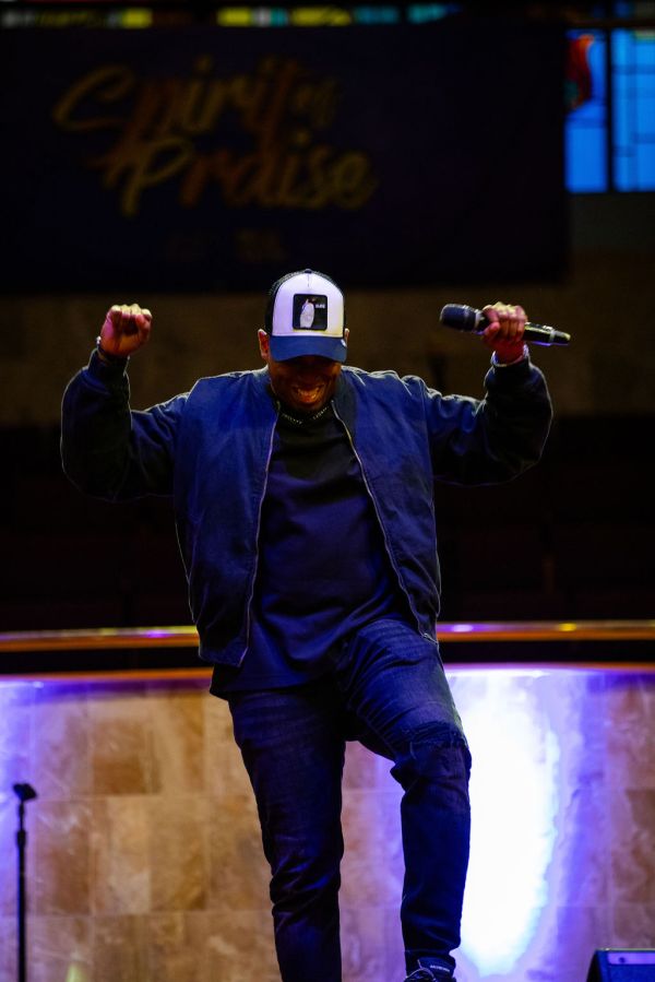 Anthony Brown & Group Therapy At The Wells Fargo 16th Annual Spirit of Praise Crowd