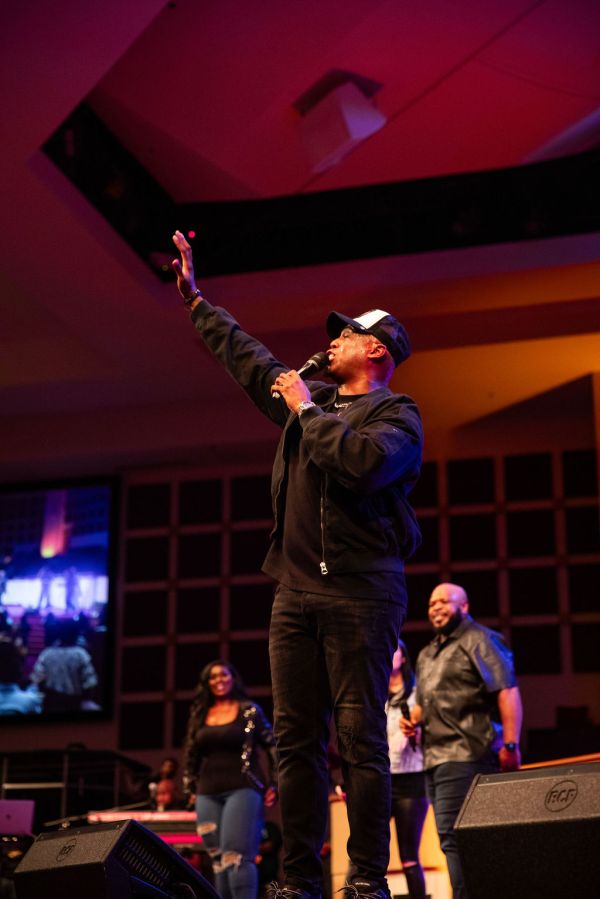 Anthony Brown & Group Therapy At The Wells Fargo 16th Annual Spirit of Praise Crowd