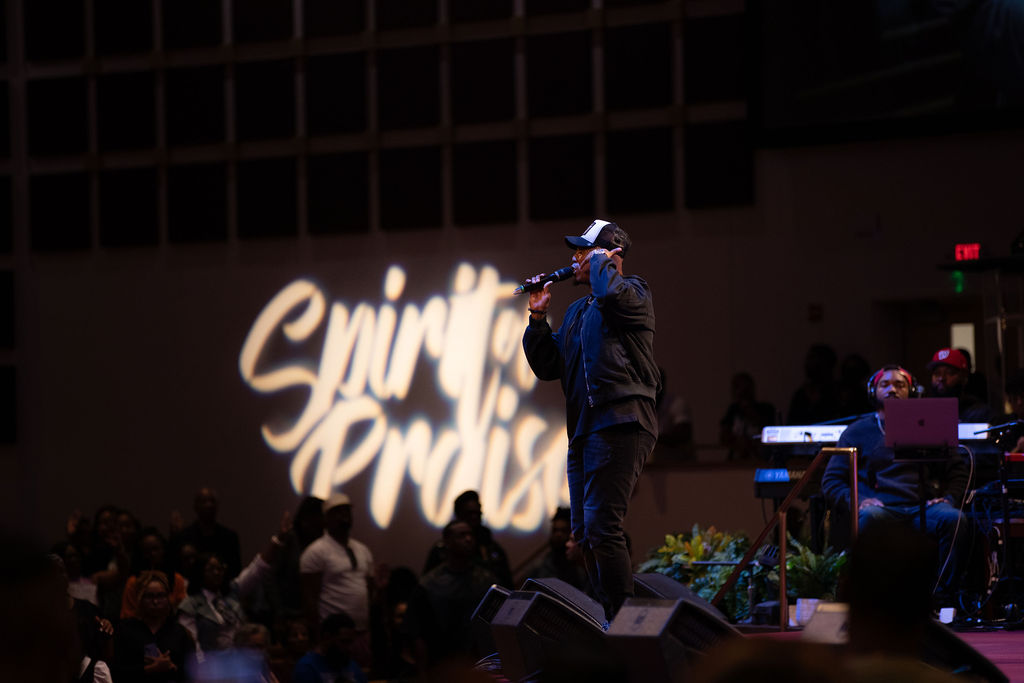Anthony Brown & Group Therapy At The Wells Fargo 16th Annual Spirit of Praise Crowd