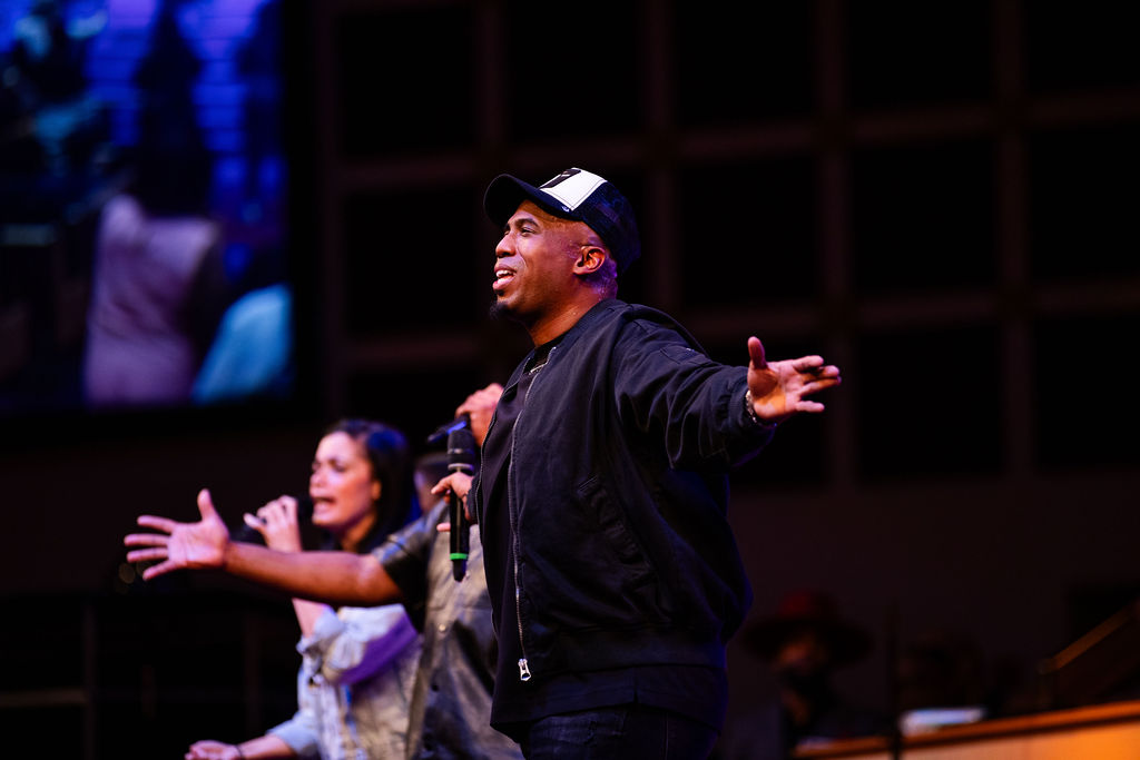 Anthony Brown & Group Therapy At The Wells Fargo 16th Annual Spirit of Praise Crowd