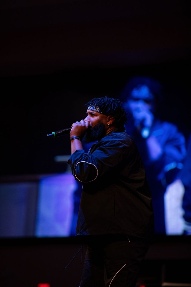 Pastor Mike Jr. At The Wells Fargo 16th Annual Spirit of Praise Crowd