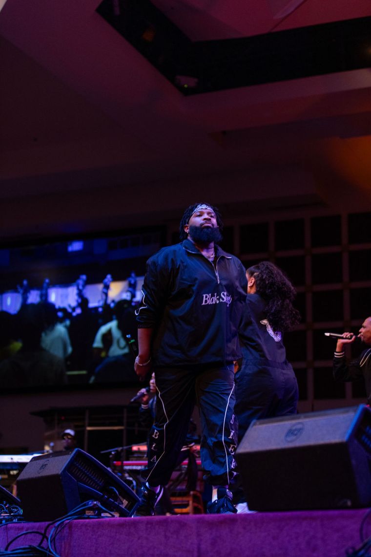 Pastor Mike Jr. At The Wells Fargo 16th Annual Spirit of Praise Crowd