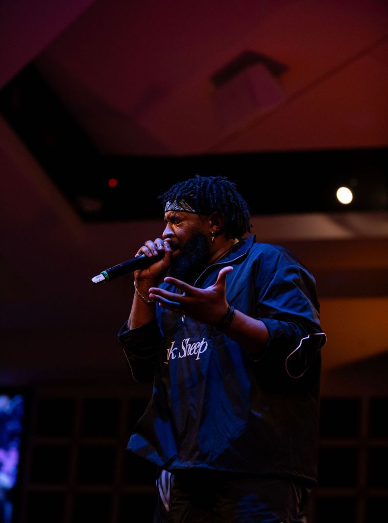 Pastor Mike Jr. At The Wells Fargo 16th Annual Spirit of Praise Crowd