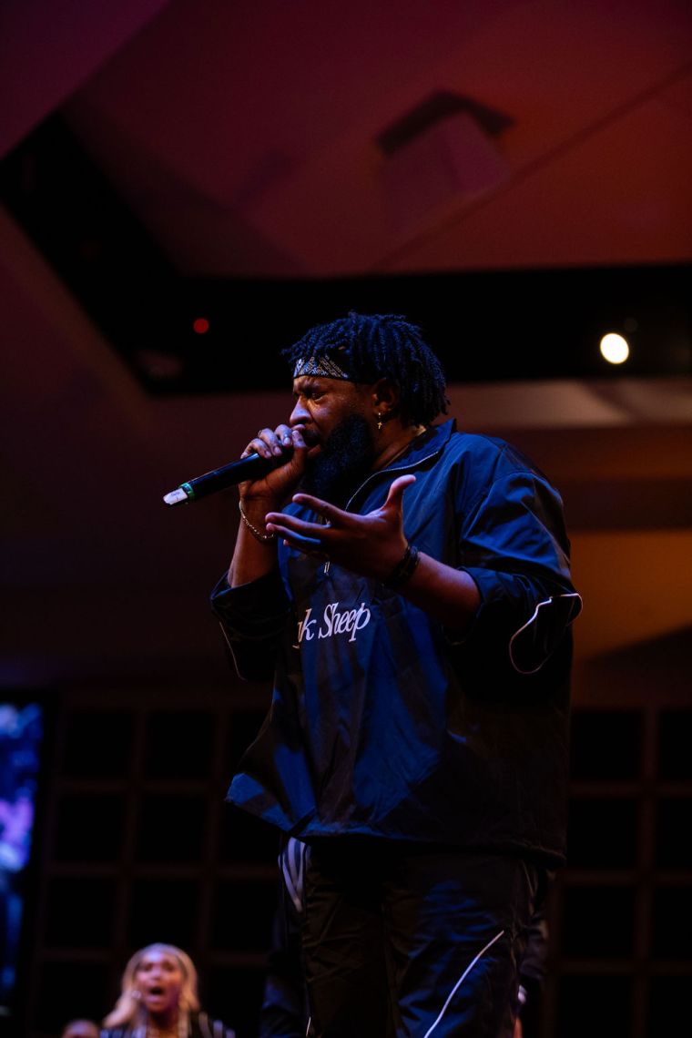 Pastor Mike Jr. At The Wells Fargo 16th Annual Spirit of Praise Crowd