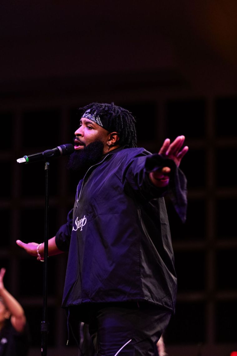 Pastor Mike Jr. At The Wells Fargo 16th Annual Spirit of Praise Crowd