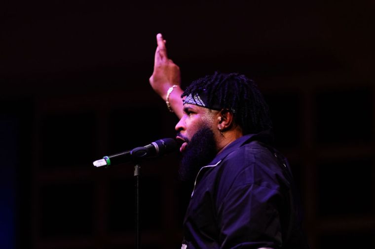 Pastor Mike Jr. At The Wells Fargo 16th Annual Spirit of Praise Crowd