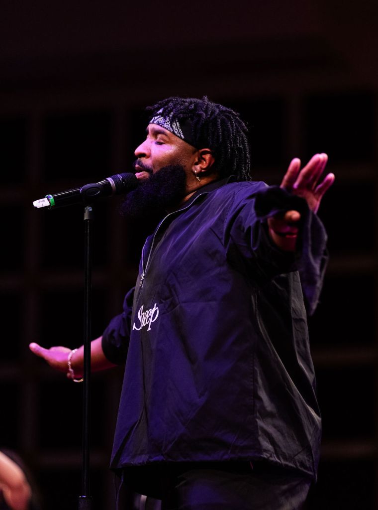 Pastor Mike Jr. At The Wells Fargo 16th Annual Spirit of Praise Crowd