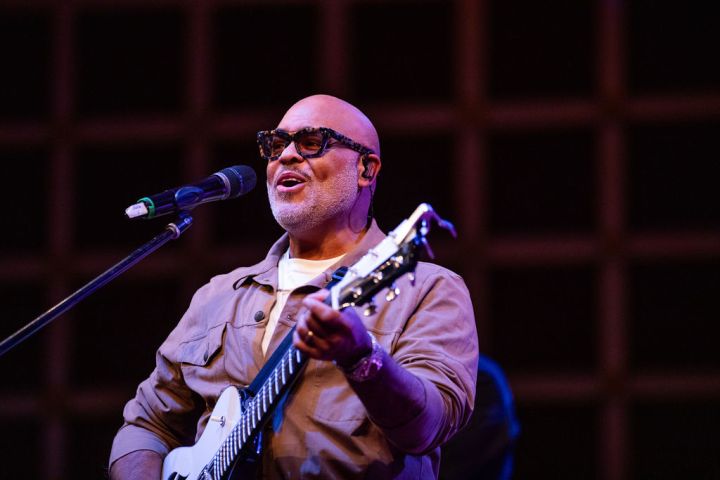 Israel Houghton & New Breed At The Wells Fargo 16th Annual Spirit of Praise Crowd