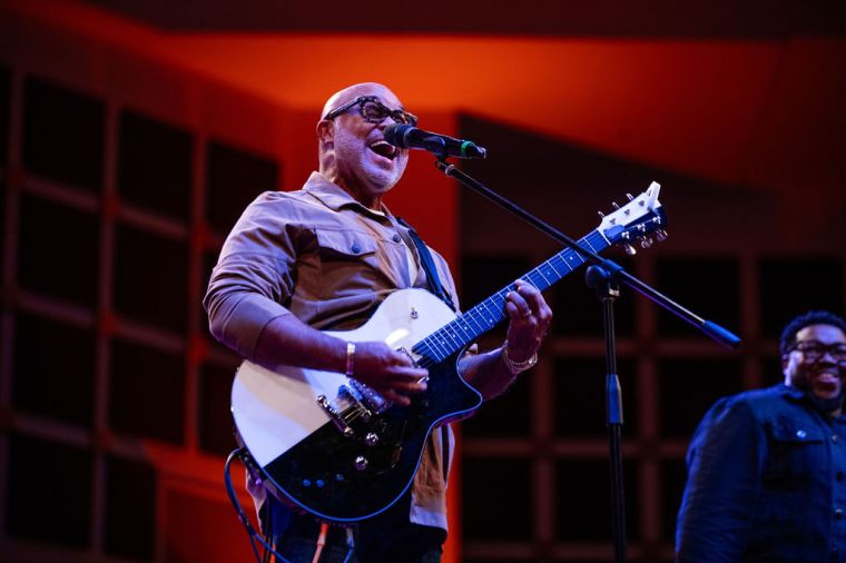 Israel Houghton & New Breed At The Wells Fargo 16th Annual Spirit of Praise Crowd