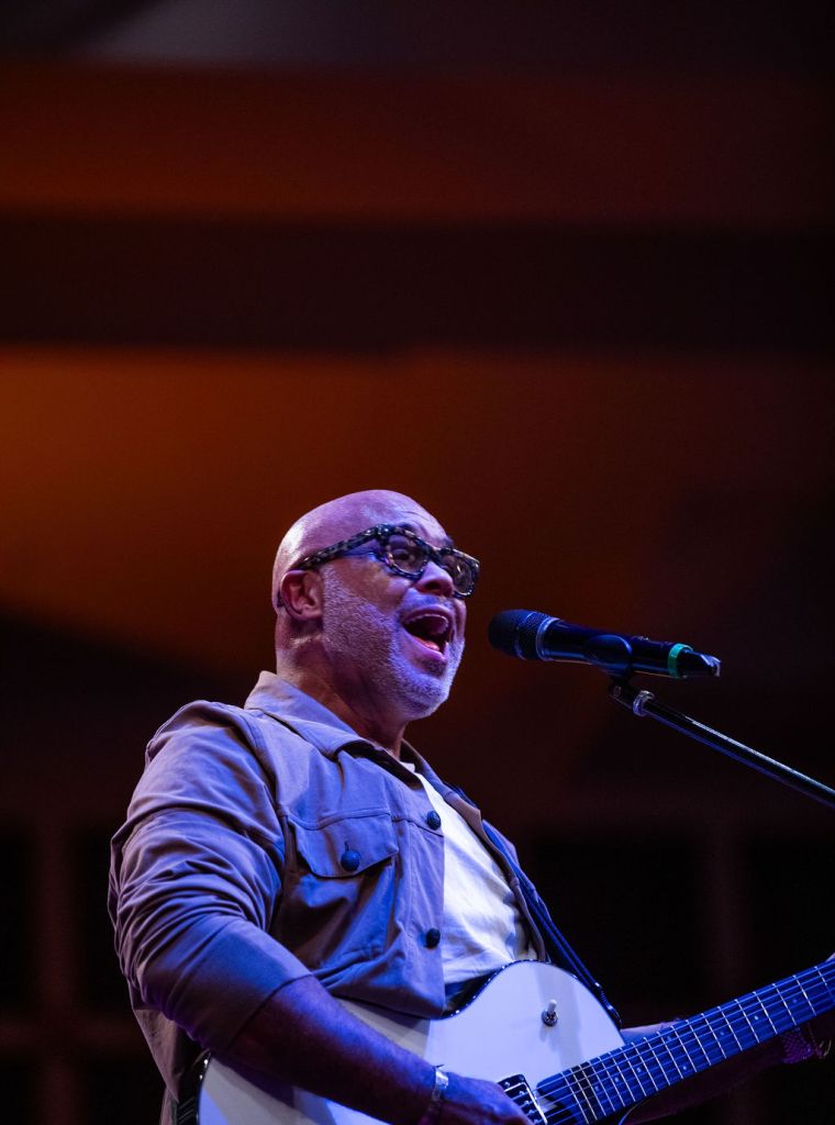 Israel Houghton & New Breed At The Wells Fargo 16th Annual Spirit of Praise Crowd