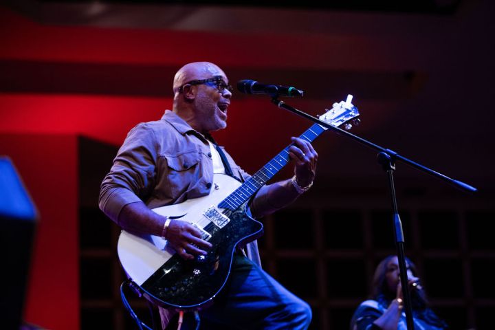 Israel Houghton & New Breed At The Wells Fargo 16th Annual Spirit of Praise Crowd