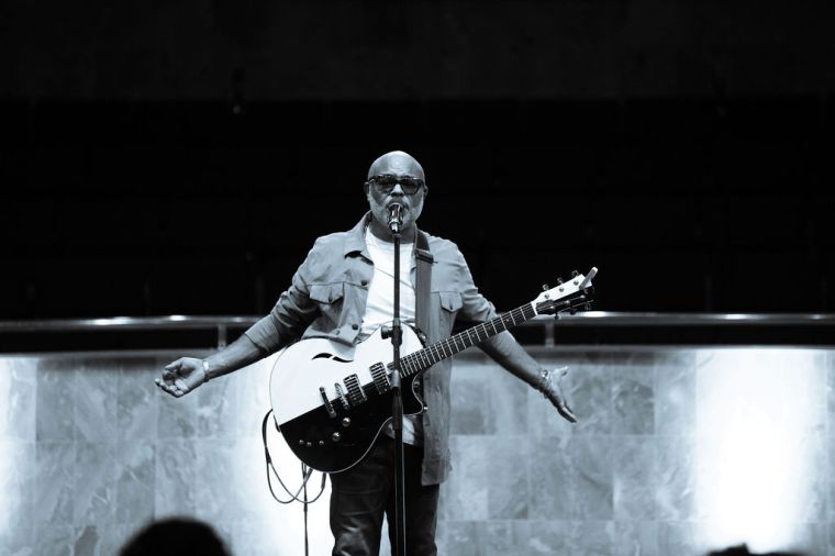 Israel Houghton & New Breed At The Wells Fargo 16th Annual Spirit of Praise Crowd