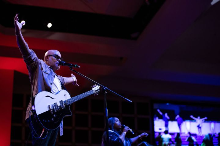 Israel Houghton & New Breed At The Wells Fargo 16th Annual Spirit of Praise Crowd