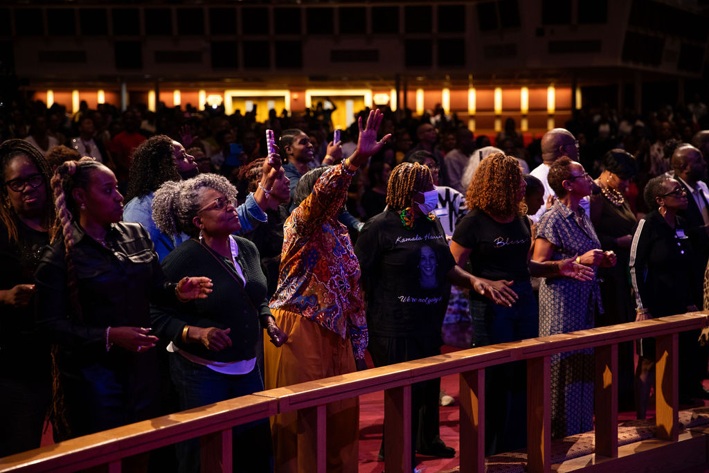 The Wells Fargo 16th Annual Spirit of Praise Crowd