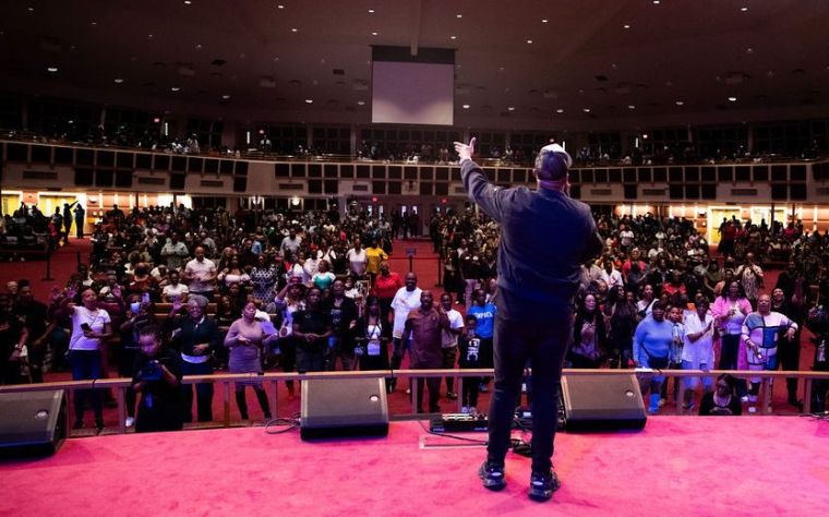 The Wells Fargo 16th Annual Spirit of Praise Crowd