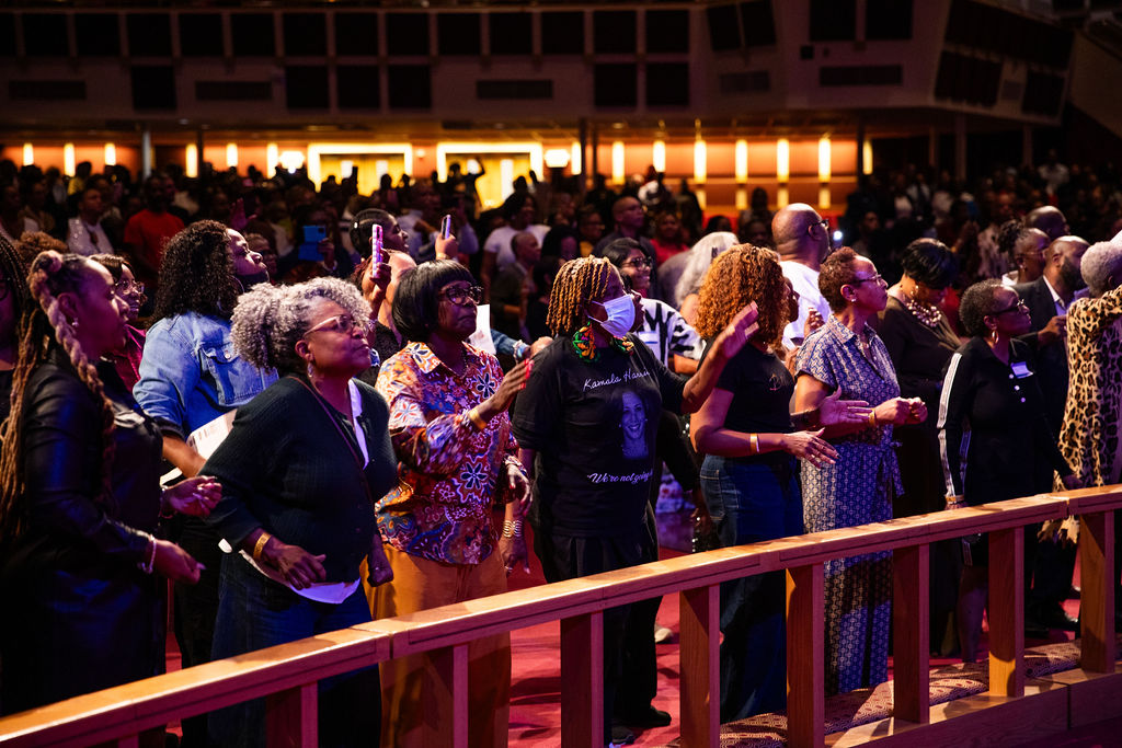 The Wells Fargo 16th Annual Spirit of Praise Crowd