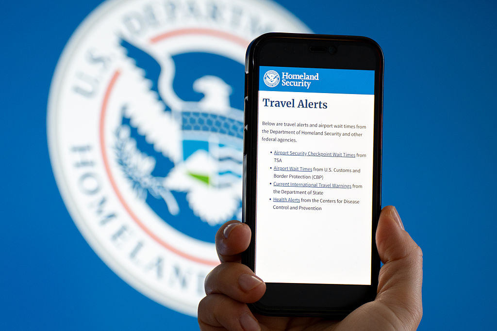 DHS Shutdown, USA Airport Alerts.